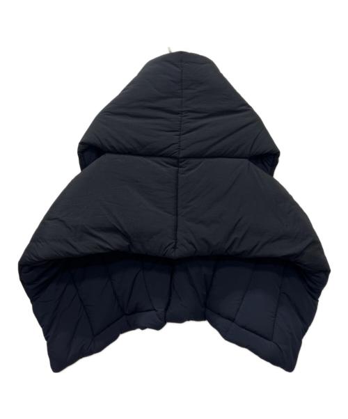 HeRIN.CYE（ヘリンドットサイ）HeRIN.CYE (ヘリンドットサイ) Volume cape ブラックの古着・服飾アイテム