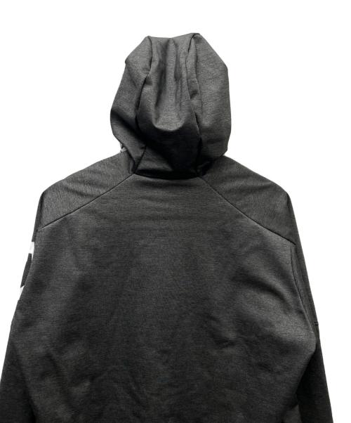 OAKLEY（オークリー）OAKLEY (オークリー) En 3RDG Synchro Warm Jacket 2.0 グレー サイズ:Ｍの古着・服飾アイテム