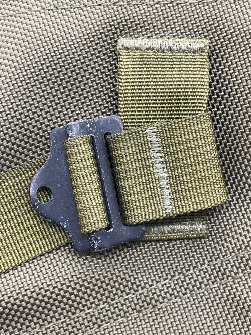 BRIEFING（ブリーフィング）BRIEFING (ブリーフィング) リュック カーキの古着・服飾アイテム