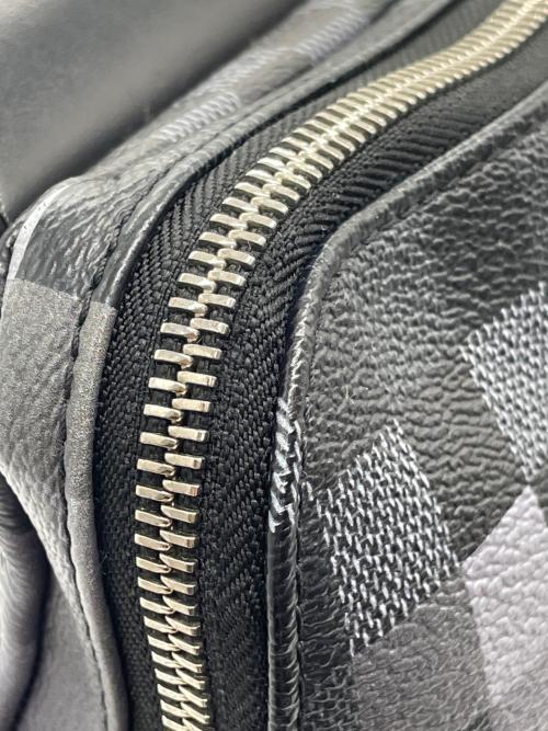 LOUIS VUITTON（ルイ ヴィトン）LOUIS VUITTON (ルイ ヴィトン) ダミエグラフィットピクセルスリングバッグ ブラックの古着・服飾アイテム