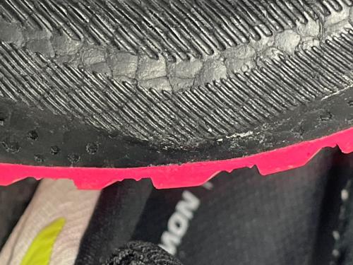 SALOMON（サロモン）SALOMON (サロモン) AERO BLAZE 3 GRVL GTX ホワイト×ピンク サイズ:SIZE 28cmの古着・服飾アイテム