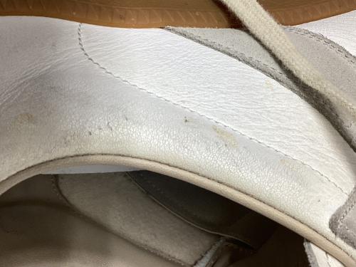 Maison Margiela（メゾンマルジェラ）Maison Margiela (メゾンマルジェラ) ジャーマントレーナー グレー×ホワイト サイズ:41の古着・服飾アイテム