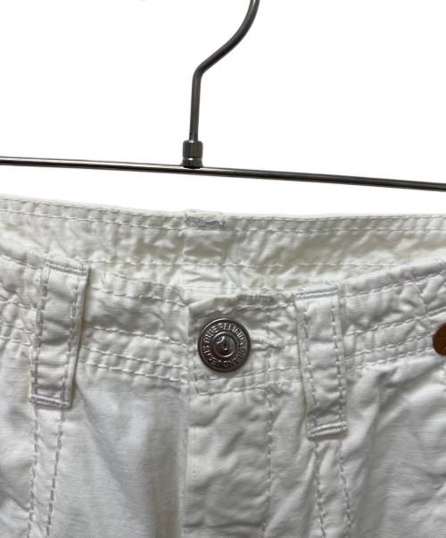 TRUE RELIGION（トゥルー レリジョン）TRUE RELIGION (トゥルー レリジョン) カーゴパンツ ホワイト サイズ:２９の古着・服飾アイテム
