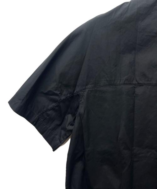 OAMC（オーエーエムシー）OAMC (オーエーエムシー) 半袖シャツ ブラック サイズ:ＸＳの古着・服飾アイテム