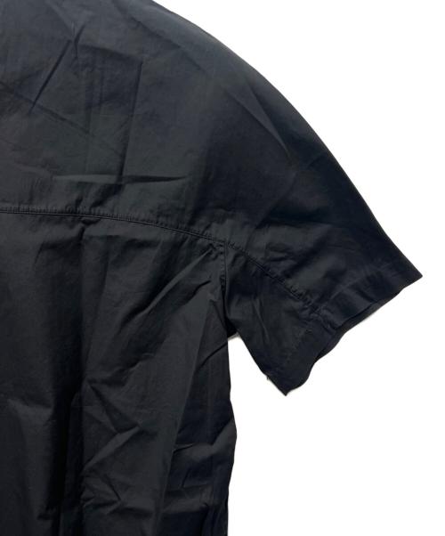 OAMC（オーエーエムシー）OAMC (オーエーエムシー) 半袖シャツ ブラック サイズ:ＸＳの古着・服飾アイテム