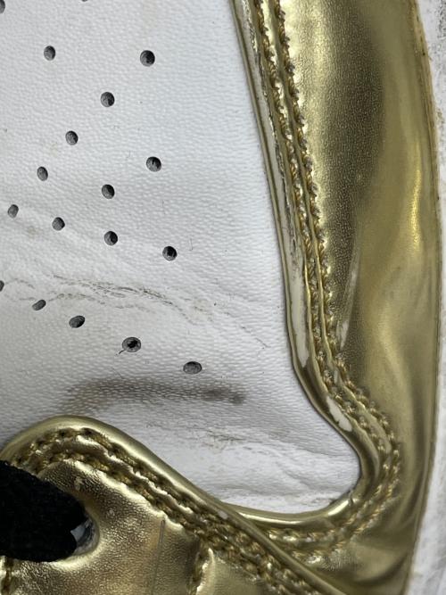 NIKE（ナイキ）NIKE (ナイキ) Air Jordan 1 Mid SE ホワイト×ゴールド サイズ:28の古着・服飾アイテム