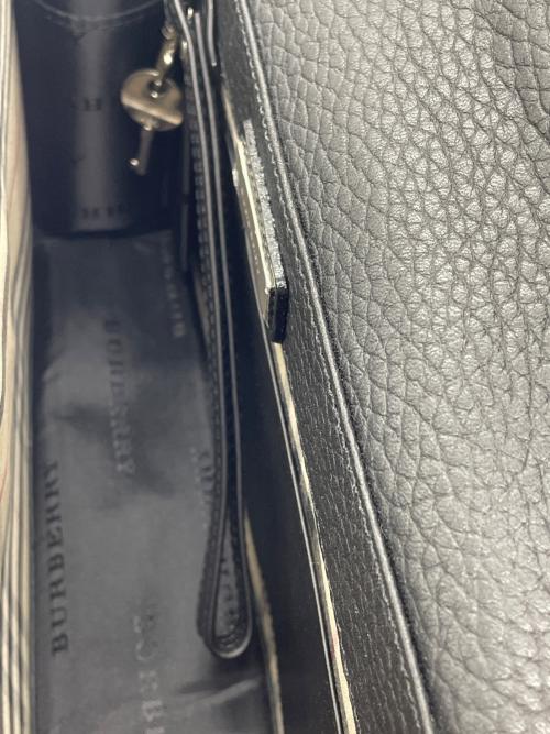 BURBERRY（バーバリー）BURBERRY (バーバリー) クラッチバッグ ブラックの古着・服飾アイテム