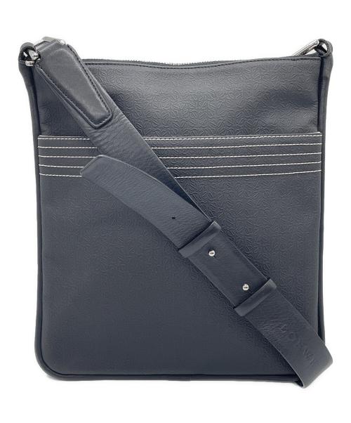 LOEWE（ロエベ）LOEWE (ロエベ) リピートアナグラムショルダーバッグ ブラック×ホワイトの古着・服飾アイテム