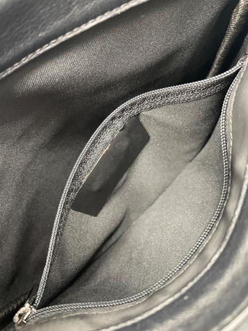 LOEWE（ロエベ）LOEWE (ロエベ) リピートアナグラムショルダーバッグ ブラック×ホワイトの古着・服飾アイテム