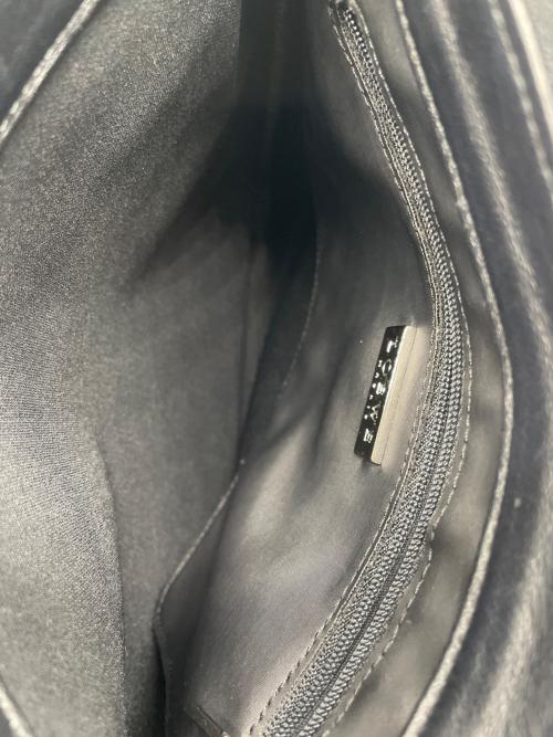 LOEWE（ロエベ）LOEWE (ロエベ) リピートアナグラムショルダーバッグ ブラック×ホワイトの古着・服飾アイテム