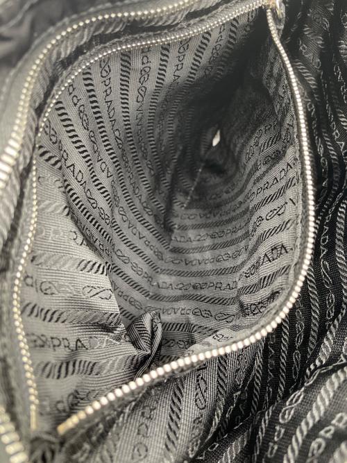 PRADA（プラダ）PRADA (プラダ) ナイロンハンドバッグ ブラックの古着・服飾アイテム