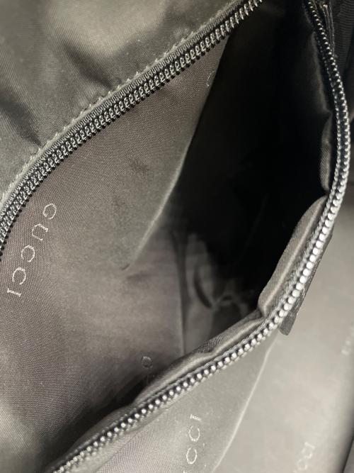 GUCCI（グッチ）GUCCI (グッチ) クロスボディバッグ ブラックの古着・服飾アイテム