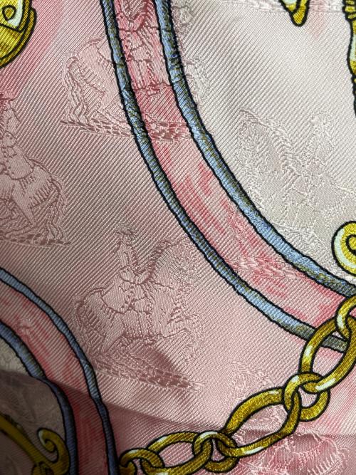 HERMES（エルメス）HERMES (エルメス) カレ90 帝王学 ピンクの古着・服飾アイテム