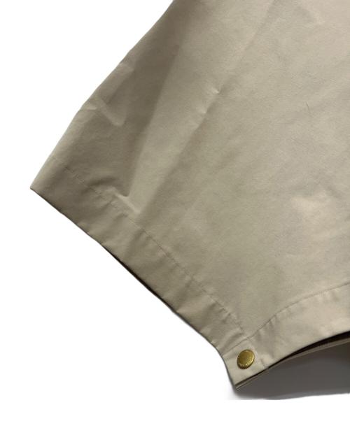 Traditional Weatherwear（トラディショナルウェザーウェア）Traditional Weatherwear (トラディショナルウェザーウェア) ＲＥＮＦＲＥＷ ケープ風フーデッドコート ベージュ サイズ:34の古着・服飾アイテム