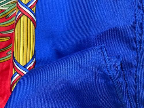 HERMES（エルメス）HERMES (エルメス) LIBERTE EGALITE FRATERNITE REPUBLIQUE FRANCAISE レッド×ブルーの古着・服飾アイテム