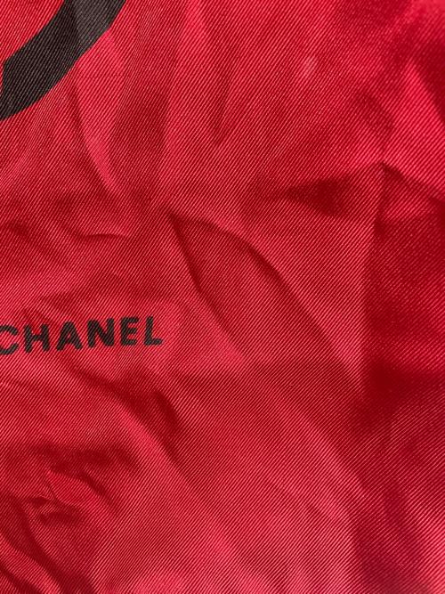 CHANEL（シャネル）CHANEL (シャネル) ココマーク シルクスカーフ レッドの古着・服飾アイテム