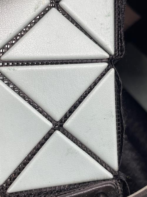 ISSEY MIYAKE（イッセイミヤケ）ISSEY MIYAKE (イッセイミヤケ) ハンドバッグ ブルーの古着・服飾アイテム