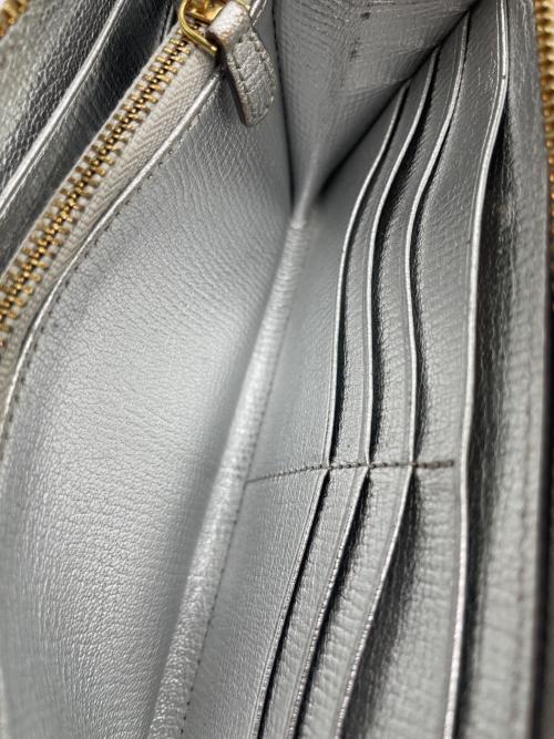ANYA HINDMARCH（アニヤ・ハインドマーチ）ANYA HINDMARCH (アニヤ・ハインドマーチ) 長財布 シルバーの古着・服飾アイテム