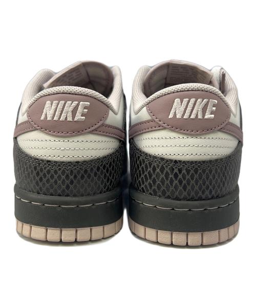 NIKE（ナイキ）NIKE (ナイキ) ローカットスニーカー　NIKE（ナイキ）　HV6932-299　Dunk Low SE Snakeskin ライトグレー×ホワイト サイズ:26cm 未使用品の古着・服飾アイテム
