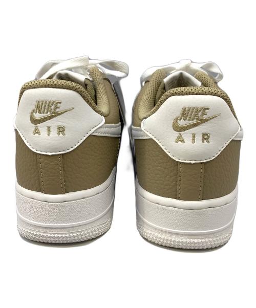 NIKE（ナイキ）NIKE (ナイキ) スニーカー NIKE（ナイキ）　DV0804-200　AIR FORCE1　07 AN23 ベージュ×ホワイト サイズ:26cm 未使用品の古着・服飾アイテム