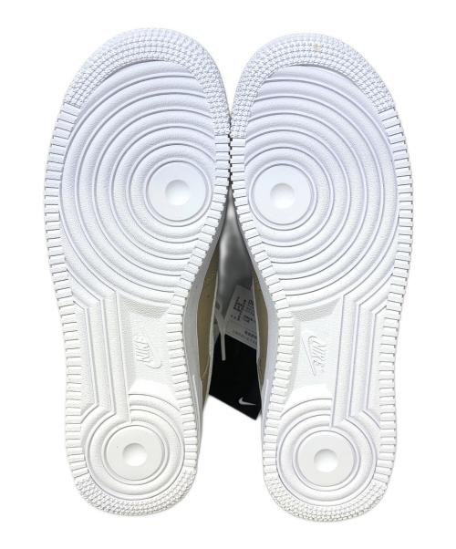 NIKE（ナイキ）NIKE (ナイキ) スニーカー NIKE（ナイキ）　DV0804-200　AIR FORCE1　07 AN23 ベージュ×ホワイト サイズ:26cm 未使用品の古着・服飾アイテム