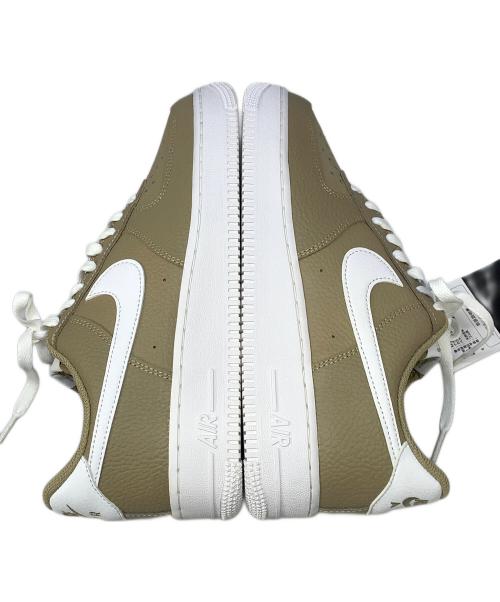 NIKE（ナイキ）NIKE (ナイキ) スニーカー NIKE（ナイキ）　DV0804-200　AIR FORCE1　07 AN23 ベージュ×ホワイト サイズ:26cm 未使用品の古着・服飾アイテム