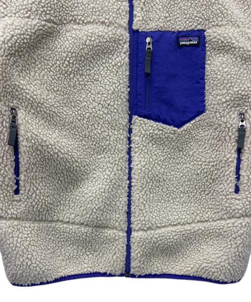 Patagonia（パタゴニア）Patagonia (パタゴニア) Kids' Classic Retro-X Jacket アイボリー×パープル サイズ:XXLの古着・服飾アイテム