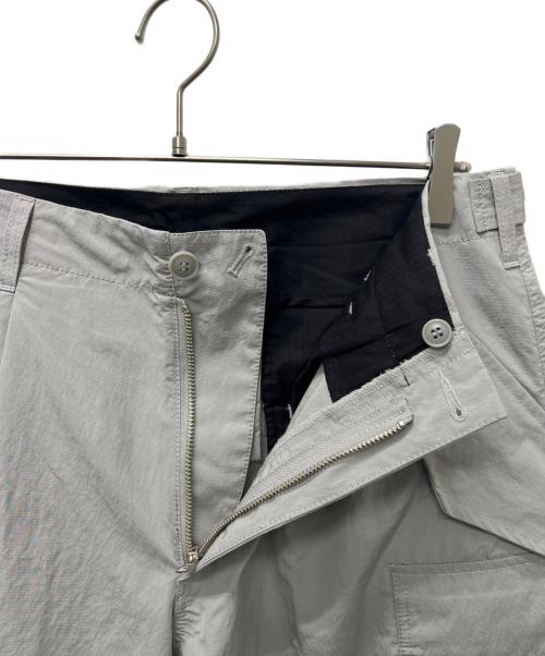 meanswhile（ミーンズワイル）meanswhile (ミーンズワイル) Paper Touch Cargo PT ライトグレー サイズ:３の古着・服飾アイテム