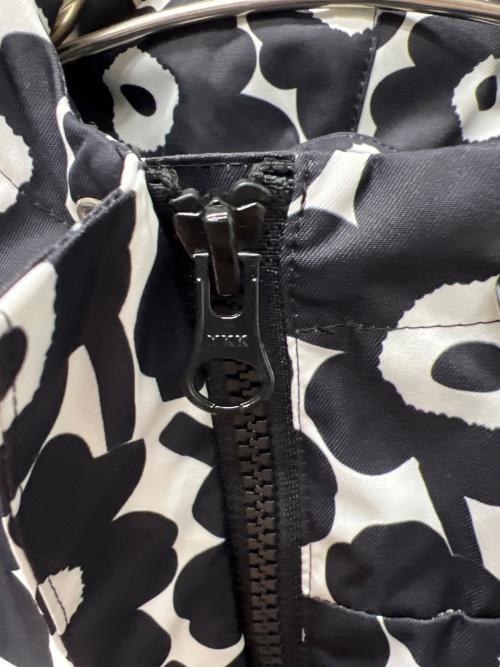 marimekko（マリメッコ）marimekko (マリメッコ) ナイロンコート ブラック×ホワイト サイズ:Ｓの古着・服飾アイテム