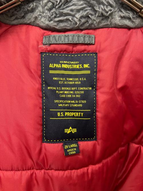 ALPHA INDUSTRIES（アルファインダストリーズ）ALPHA INDUSTRIES (アルファインダストリーズ) 中綿ジャケット グレー サイズ:2XLの古着・服飾アイテム