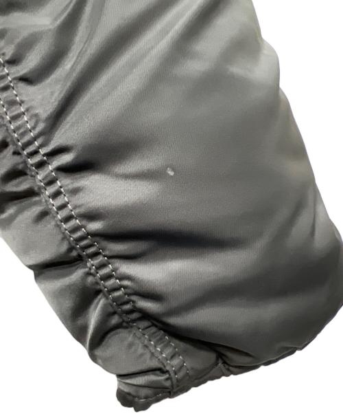ALPHA INDUSTRIES（アルファインダストリーズ）ALPHA INDUSTRIES (アルファインダストリーズ) 中綿ジャケット グレー サイズ:2XLの古着・服飾アイテム