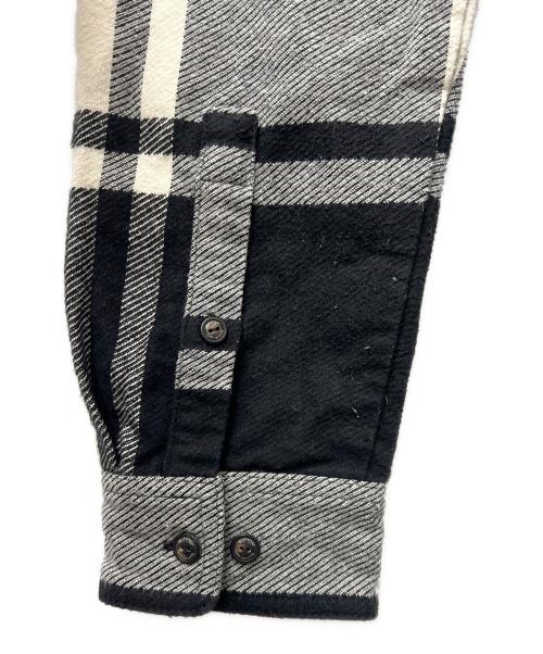 OFFWHITE（オフホワイト）OFFWHITE (オフホワイト) STENCIL FLANNEL SHIRT ホワイト×ブラック サイズ:Ｍの古着・服飾アイテム