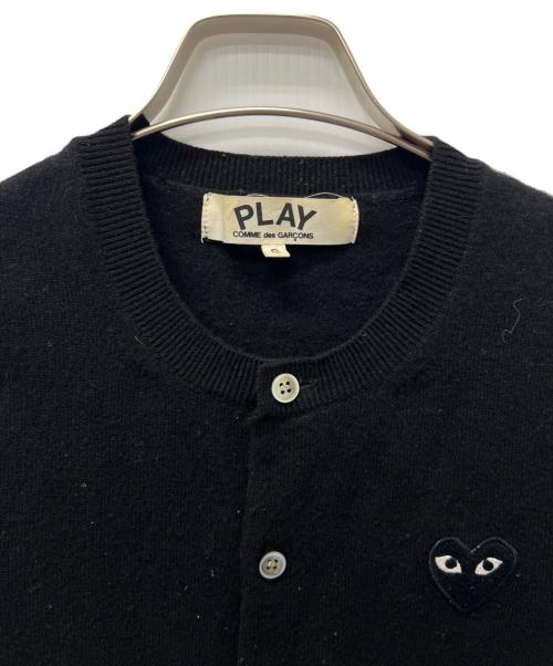 PLAY COMME des GARCONS（プレイコムデギャルソン）PLAY COMME des GARCONS (プレイコムデギャルソン) ハートロゴワッペンカーディガン ブラック サイズ:Ｓの古着・服飾アイテム