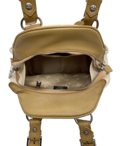 Vivienne Westwood（ヴィヴィアンウエストウッド）Vivienne Westwood (ヴィヴィアンウエストウッド) ハンドバッグ ベージュの古着・服飾アイテム