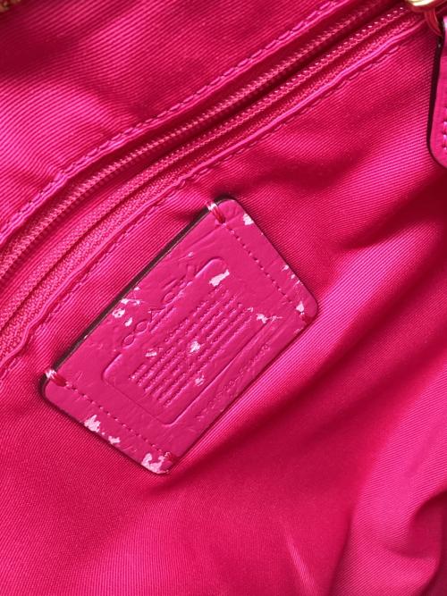 COACH（コーチ）COACH (コーチ) ショルダーバッグ ブラウン×ショッキングピンクの古着・服飾アイテム