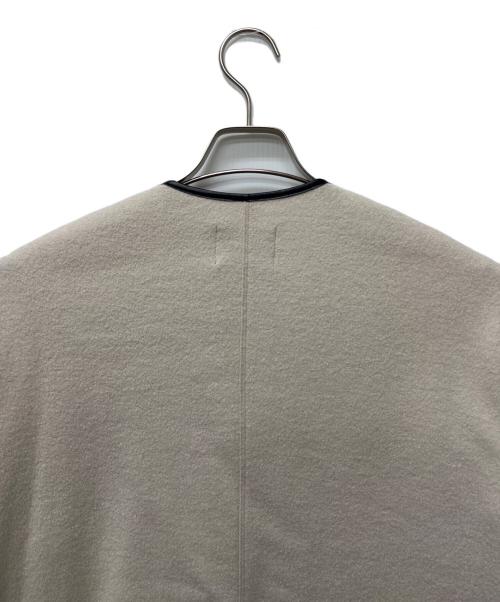 23区（ニジュウサンク）23区 (ニジュウサンク) コンプレストパイルショートアウター ベージュ×ブラック サイズ:３８の古着・服飾アイテム
