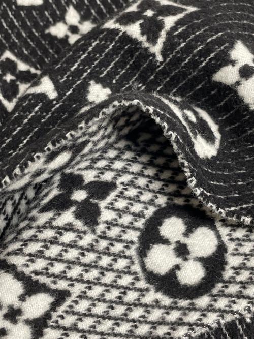 LOUIS VUITTON（ルイ ヴィトン）LOUIS VUITTON (ルイ ヴィトン) エシャルプ LVトゥジュール ブラックの古着・服飾アイテム