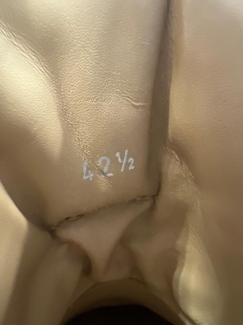 MONCLER（モンクレール）MONCLER (モンクレール) スウェードシューズ ベージュ サイズ:42 1/2の古着・服飾アイテム