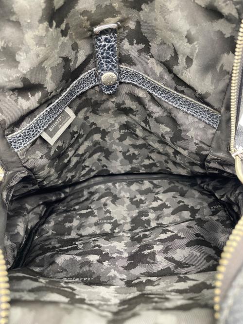 aniary（アニアリ）aniary (アニアリ) レザーリュック グレーの古着・服飾アイテム