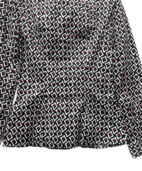 PRADA（プラダ）PRADA (プラダ) プリントシャツ ブラック×ホワイト×レッド サイズ:３６の古着・服飾アイテム