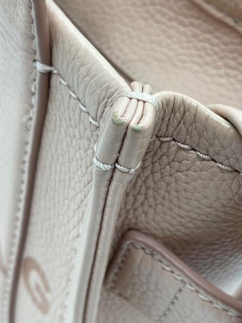 MARC JACOBS（マークジェイコブス）MARC JACOBS (マークジェイコブス) THE TOTE MINI ザ トート ミニ ピンクの古着・服飾アイテム