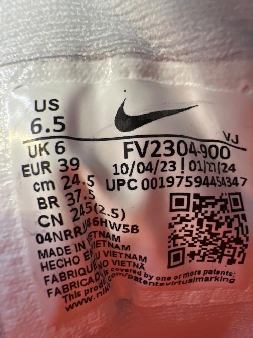 NIKE（ナイキ）NIKE (ナイキ) ZoomX Vaporfly Next% 3 ホワイト×オレンジ サイズ:24.5の古着・服飾アイテム