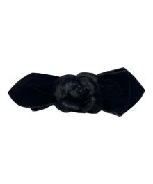 CHANEL（シャネル）の古着「カメリアモチーフ バレッタ」｜ブラック