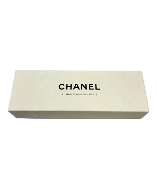 CHANEL（シャネル）CHANEL (シャネル) カメリアモチーフ パテント バレッタの古着・服飾アイテム