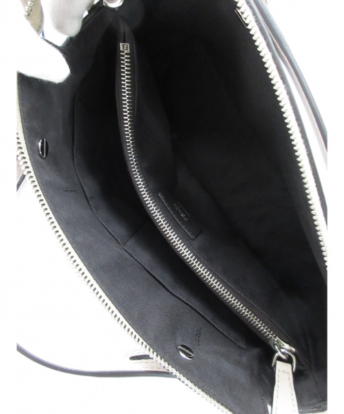 FENDI（フェンディ）FENDI (フェンディ) ショルダーバッグ ブルー×ブラック BY THE WAY 8BL124 A3ABの古着・服飾アイテム