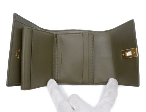 CELINE（セリーヌ）CELINE (セリーヌ) スモールウォレット16 オリーブの古着・服飾アイテム
