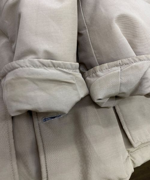 WOOLRICH（ウールリッチ）WOOLRICH (ウールリッチ) ダウンジャケット ベージュ サイズ:Ｓの古着・服飾アイテム