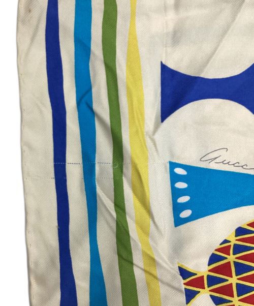 GUCCI（グッチ）GUCCI (グッチ) スカーフ ベージュマルチの古着・服飾アイテム