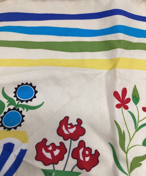 GUCCI（グッチ）GUCCI (グッチ) スカーフ ベージュマルチの古着・服飾アイテム