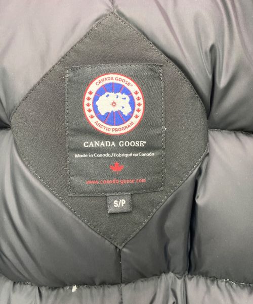 CANADA GOOSE（カナダグース）CANADA GOOSE (カナダグース) ダウンジャケット ブラック サイズ:Ｓの古着・服飾アイテム